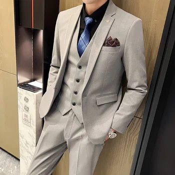2023 Мъжки костюм с високо качество (костюм + жилетка + панталони) модерен бизнес ежедневие тънък сватбен комплект от три елемента за младоженеца